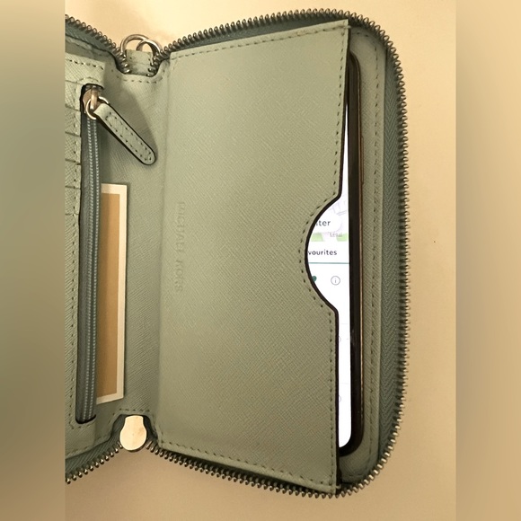 MICHAEL MICHAEL KORS Leather Smartphone Wallet Wristlet -Mint Green-NWT - Picture 11 of 13